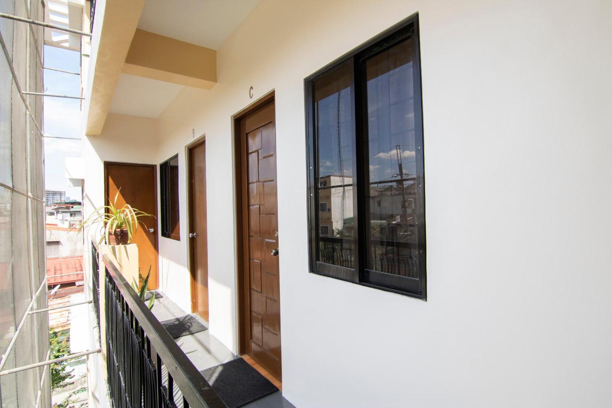 Oyo 431 Apollo 11 Apartelle Pasay Exterior photo